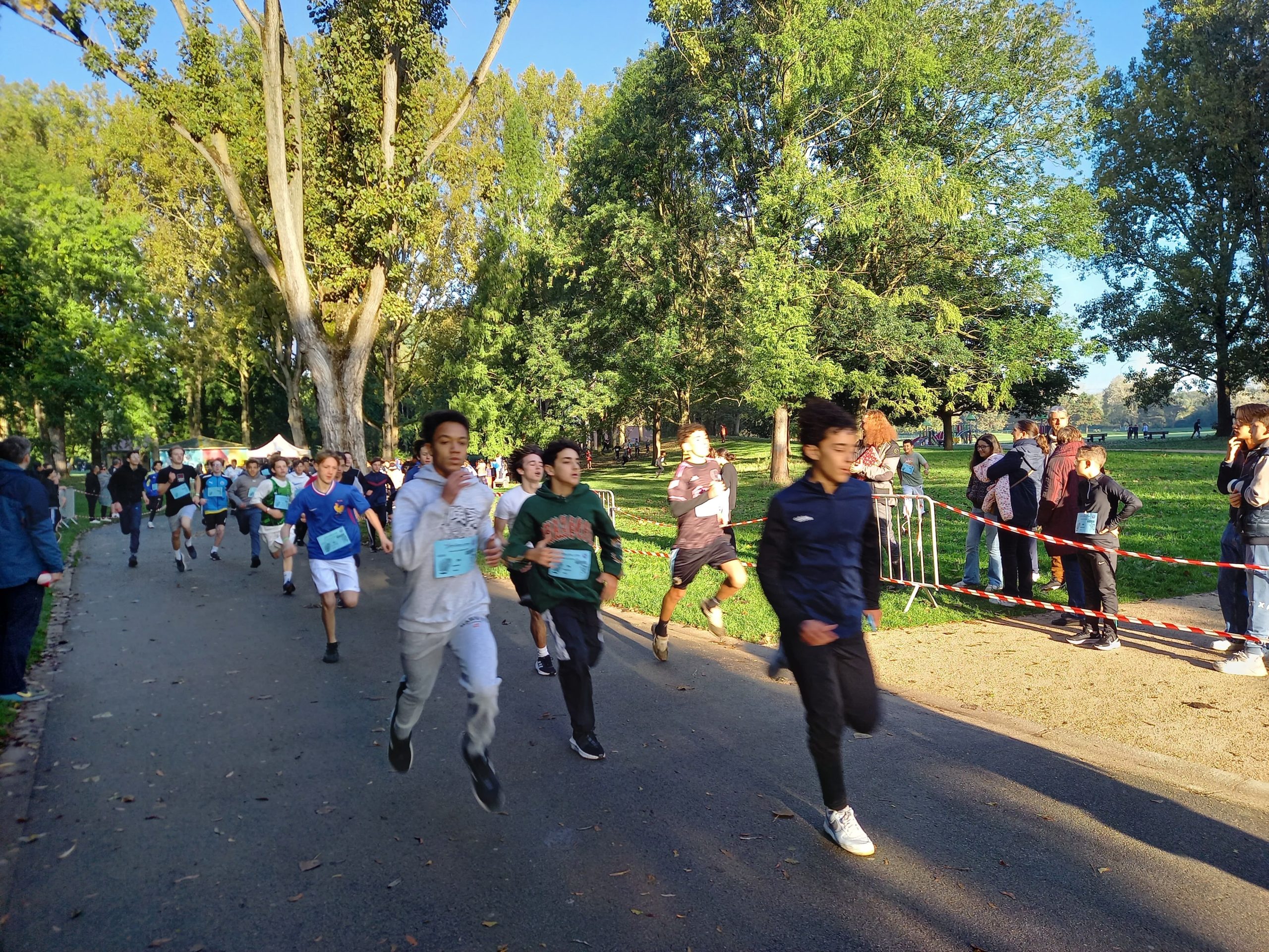 2 octobre : du soleil sur le cross du college !